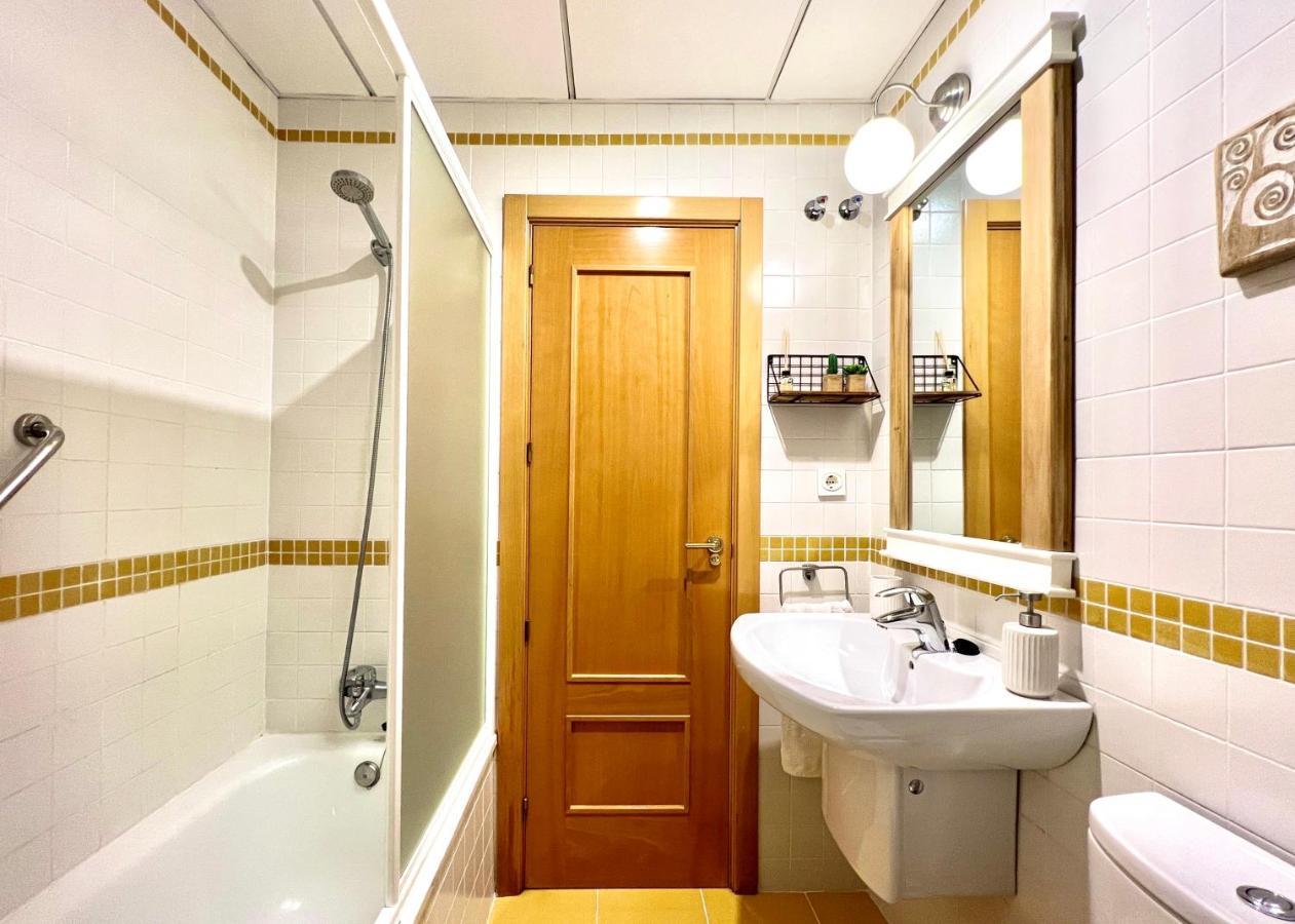 Teodosio Apartment Free Parking & Central Ac Sevilla Exteriör bild